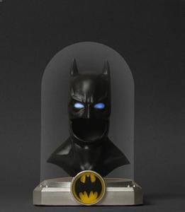 Batman Deluxe Cowl Lights up! | Mini-Kit