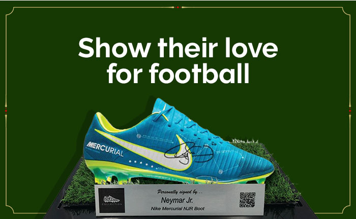 Featured-gift-idea-love-for-football.jpg